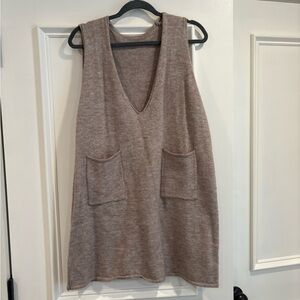 Sleeveless Brown Knit Tunic with Pockets